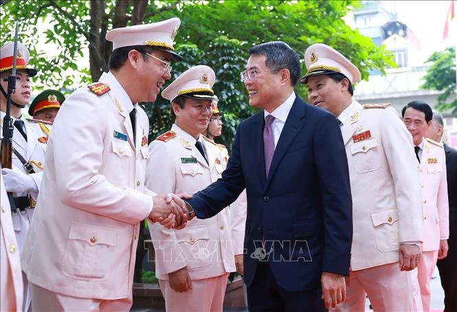 Thủ tướng Lê Minh Hưng: Tên gọi "Cảnh sát hình sự" mãi là niềm tin cậy của Nhân dân Thủ tướng Lê Minh Hưng: Tên gọi "Cảnh sát hình sự" mãi là niềm tin cậy của Nhân dân