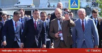 Thủ tướng Lê Minh Hưng thăm triển lãm tiềm lực công nghiệp, công nghệ cao và xuất khẩu của Tatarstan