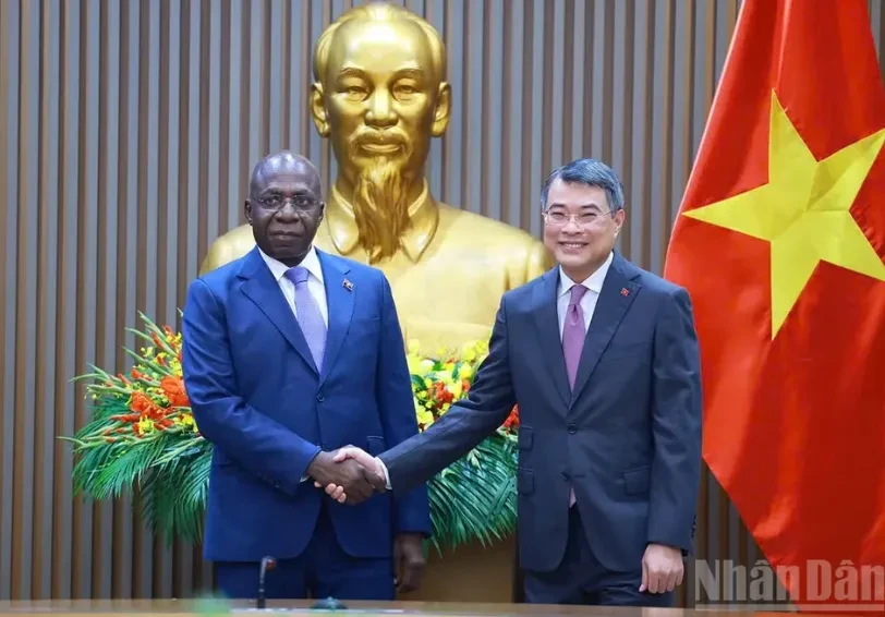 Thủ tướng Lê Minh Hưng tiếp Bộ trưởng Bộ Ngoại giao Angola