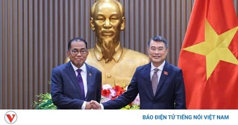 Thủ tướng Lê Minh Hưng tiếp Bộ trưởng Quốc phòng Malaysia