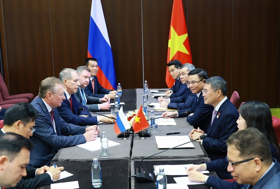 Thủ tướng Lê Minh Hưng tiếp các doanh nghiệp lớn của Nga Thủ tướng Lê Minh Hưng tiếp các doanh nghiệp lớn của Nga