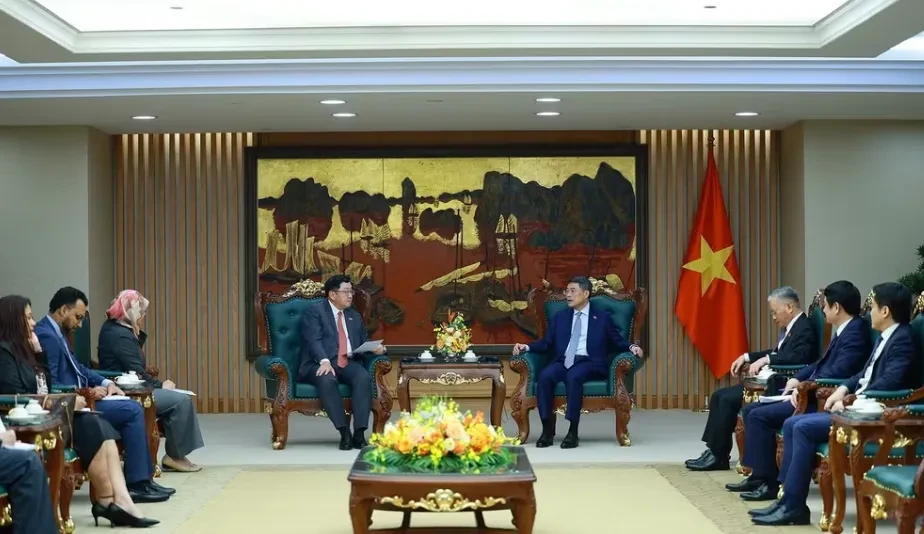 Thủ tướng Lê Minh Hưng tiếp Đại sứ Malaysia chào từ biệt Thủ tướng Lê Minh Hưng tiếp Đại sứ Malaysia chào từ biệt