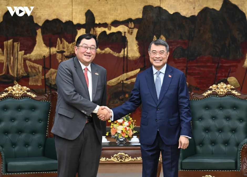 Thủ tướng Lê Minh Hưng tiếp Đại sứ Malaysia Tan Yang Thai Thủ tướng Lê Minh Hưng tiếp Đại sứ Malaysia Tan Yang Thai