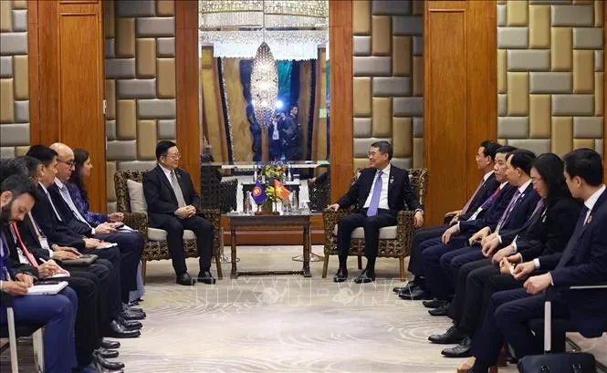 Thủ tướng Lê Minh Hưng tiếp Tổng Thư ký ASEAN, Thủ tướng Lào và Thủ tướng Malaysia Thủ tướng Lê Minh Hưng tiếp Tổng Thư ký ASEAN, Thủ tướng Lào và Thủ tướng Malaysia