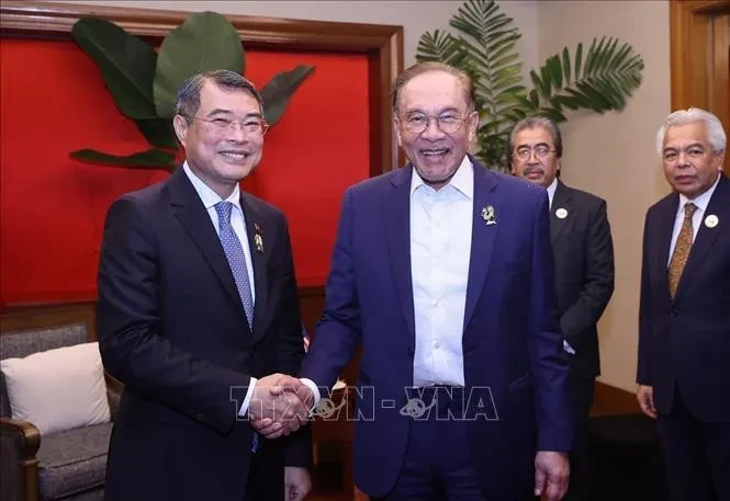 Thủ tướng Lê Minh Hưng tiếp Tổng Thư ký ASEAN, Thủ tướng Lào và Thủ tướng Malaysia Thủ tướng Lê Minh Hưng tiếp Tổng Thư ký ASEAN, Thủ tướng Lào và Thủ tướng Malaysia
