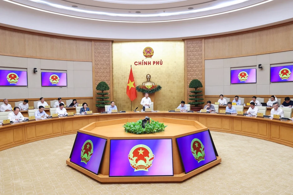 Thủ tướng Lê Minh Hưng: Tránh tình trạng cắt thủ tục này lại 'mọc' thủ tục khác Thủ tướng Lê Minh Hưng: Tránh tình trạng cắt thủ tục này lại 'mọc' thủ tục khác