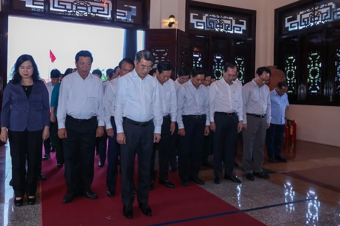 Thủ tướng Lê Minh Hưng: Triển khai sớm các tuyến cao tốc CT.33, CT.36 Thủ tướng Lê Minh Hưng: Triển khai sớm các tuyến cao tốc CT.33, CT.36