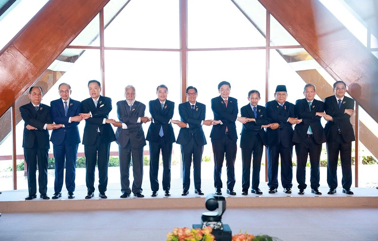 Thủ tướng Lê Minh Hưng: Trong một thế giới đầy biến động, ASEAN cần đón đầu và định hình thay đổi Thủ tướng Lê Minh Hưng: Trong một thế giới đầy biến động, ASEAN cần đón đầu và định hình thay đổi