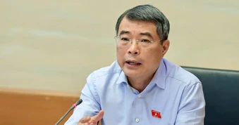 Thủ tướng Lê Minh Hưng yêu cầu tổng rà soát hệ thống pháp luật