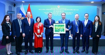 Thủ tướng: Mỗi người Việt Nam ở nước ngoài phải là một đại sứ của dân tộc