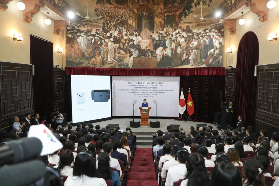 Thủ tướng Nhật Bản Takaichi Sanae thăm và phát biểu tại Đại học Quốc gia Hà Nội