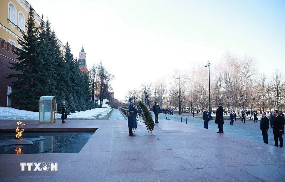 Thủ tướng Phạm Minh Chính đặt hoa tại Tượng đài Chủ tịch Hồ Chí Minh ở Moscow Thủ tướng Phạm Minh Chính đặt hoa tại Tượng đài Chủ tịch Hồ Chí Minh ở Moscow