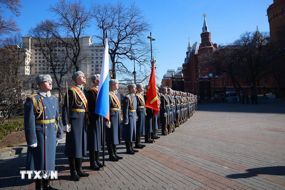Thủ tướng Phạm Minh Chính đặt hoa tại Tượng đài Chủ tịch Hồ Chí Minh ở Moscow Thủ tướng Phạm Minh Chính đặt hoa tại Tượng đài Chủ tịch Hồ Chí Minh ở Moscow