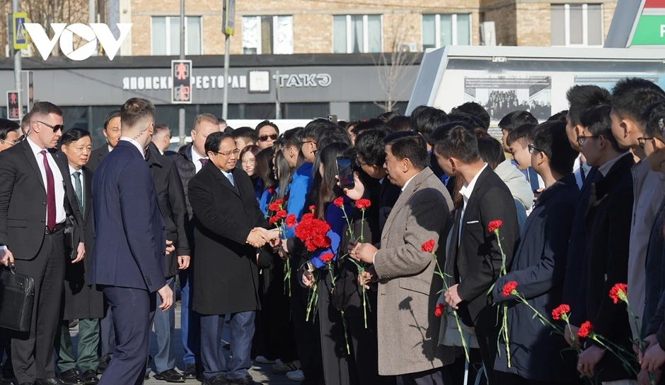 Thủ tướng Phạm Minh Chính đặt hoa tại Tượng đài Chủ tịch Hồ Chí Minh tại Moscow Thủ tướng Phạm Minh Chính đặt hoa tại Tượng đài Chủ tịch Hồ Chí Minh tại Moscow