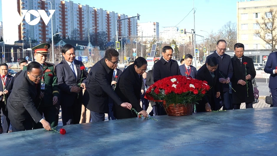 Thủ tướng Phạm Minh Chính đặt hoa tại Tượng đài Chủ tịch Hồ Chí Minh tại Moscow Thủ tướng Phạm Minh Chính đặt hoa tại Tượng đài Chủ tịch Hồ Chí Minh tại Moscow