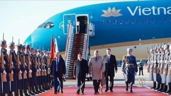 Thủ tướng Phạm Minh Chính đến Moscow bắt đầu chuyến thăm chính thức Liên bang Nga