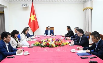 Thủ tướng Phạm Minh Chính điện đàm với Tổng thống UAE