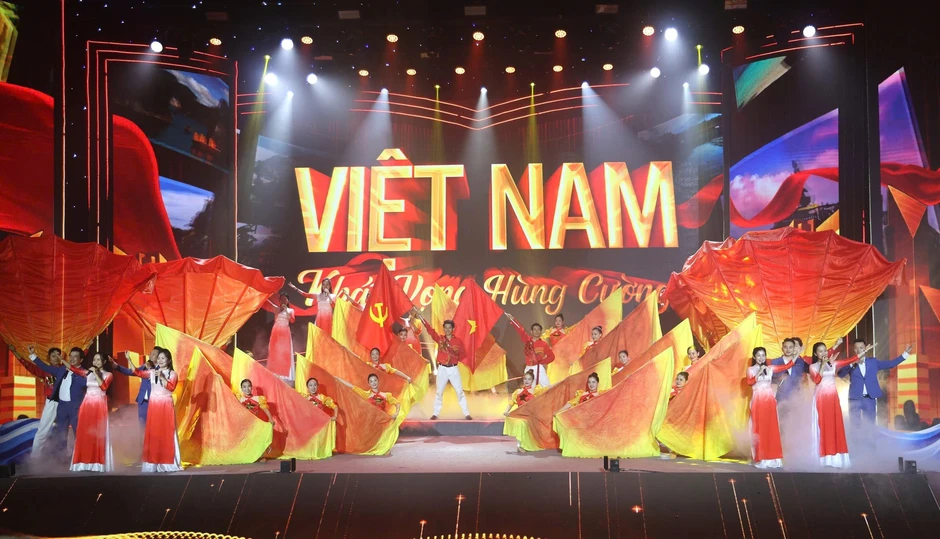 Thủ tướng Phạm Minh Chính dự chương trình nghệ thuật về Thủ tướng Phạm Văn Đồng Thủ tướng Phạm Minh Chính dự chương trình nghệ thuật về Thủ tướng Phạm Văn Đồng