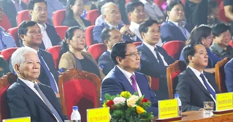 Thủ tướng Phạm Minh Chính dự chương trình nghệ thuật về Thủ tướng Phạm Văn Đồng