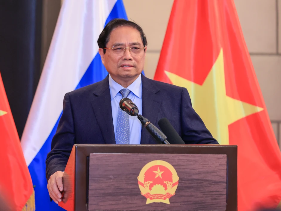 Thủ tướng Phạm Minh Chính gặp gỡ cán bộ, nhân viên Đại sứ quán và cộng đồng người Việt Nam tại Liên bang Nga Thủ tướng Phạm Minh Chính gặp gỡ cán bộ, nhân viên Đại sứ quán và cộng đồng người Việt Nam tại Liên bang Nga