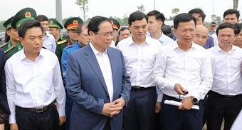 Thủ tướng Phạm Minh Chính khảo sát vị trí xây kho dầu chiến lược ở Thanh Hóa