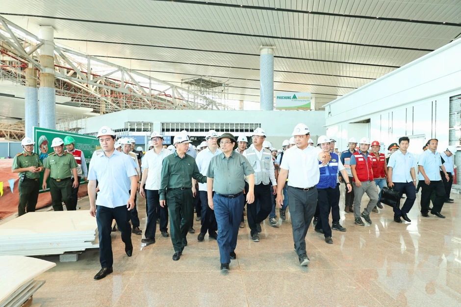 Thủ tướng Phạm Minh Chính kiểm tra chất lượng, tiến độ thi công sân bay Long Thành Thủ tướng Phạm Minh Chính kiểm tra chất lượng, tiến độ thi công sân bay Long Thành