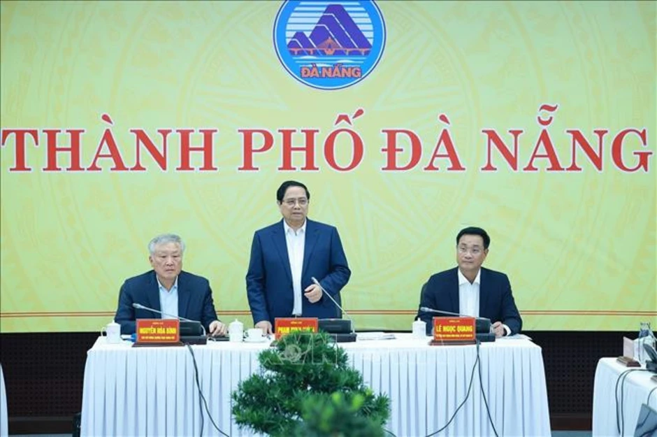 Thủ tướng Phạm Minh Chính làm việc với Ban Thường vụ Thành ủy Đà Nẵng Thủ tướng Phạm Minh Chính làm việc với Ban Thường vụ Thành ủy Đà Nẵng