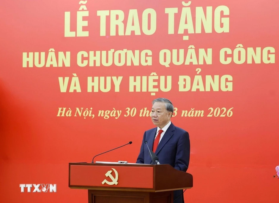 Thủ tướng Phạm Minh Chính nhận Huân chương Quân công hạng Nhất Thủ tướng Phạm Minh Chính nhận Huân chương Quân công hạng Nhất