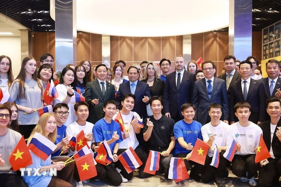 Thủ tướng Phạm Minh Chính thăm trường Đại học Khoa học và Công nghệ Quốc gia MISIS