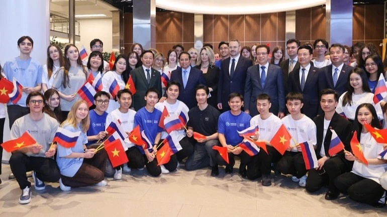 Thủ tướng Phạm Minh Chính thăm Trường đại học Khoa học và Công nghệ Quốc gia Moskva (MISIS) Thủ tướng Phạm Minh Chính thăm Trường đại học Khoa học và Công nghệ Quốc gia Moskva (MISIS)