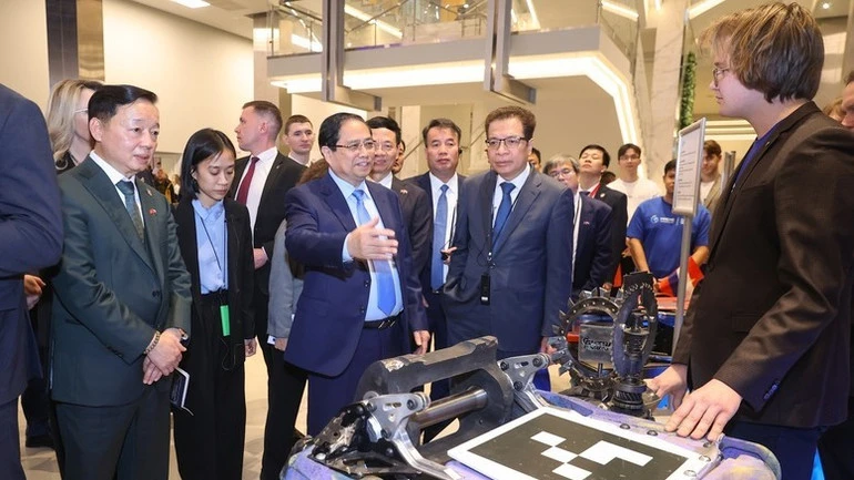 Thủ tướng Phạm Minh Chính thăm Trường đại học Khoa học và Công nghệ Quốc gia Moskva (MISIS) Thủ tướng Phạm Minh Chính thăm Trường đại học Khoa học và Công nghệ Quốc gia Moskva (MISIS)