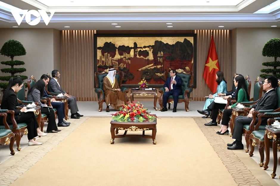 Thủ tướng Phạm Minh Chính tiếp Đại sứ các Tiểu vương quốc Ả Rập Thống nhất Thủ tướng Phạm Minh Chính tiếp Đại sứ các Tiểu vương quốc Ả Rập Thống nhất