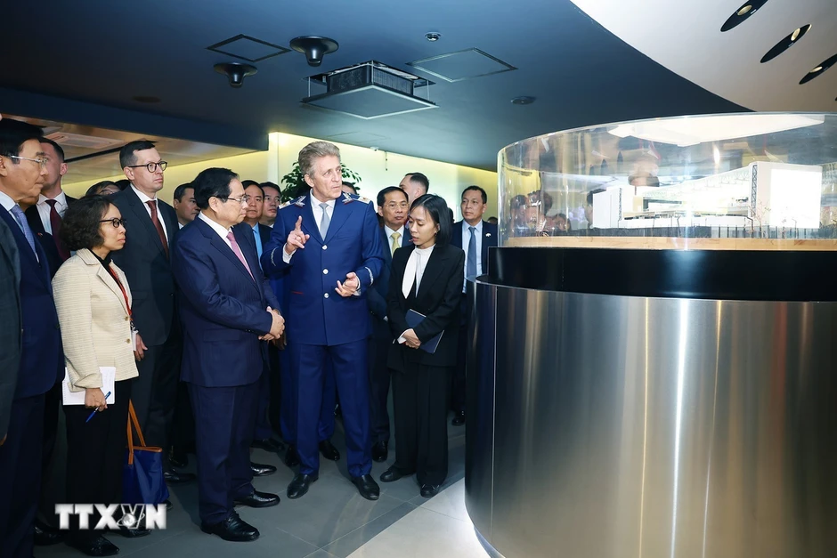 Thủ tướng Phạm Minh Chính tìm hiểu phát triển năng lượng hạt nhân và tàu điện ngầm của Nga Thủ tướng Phạm Minh Chính tìm hiểu phát triển năng lượng hạt nhân và tàu điện ngầm của Nga