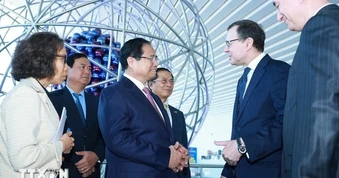 Thủ tướng Phạm Minh Chính tìm hiểu phát triển năng lượng hạt nhân và tàu điện ngầm của Nga