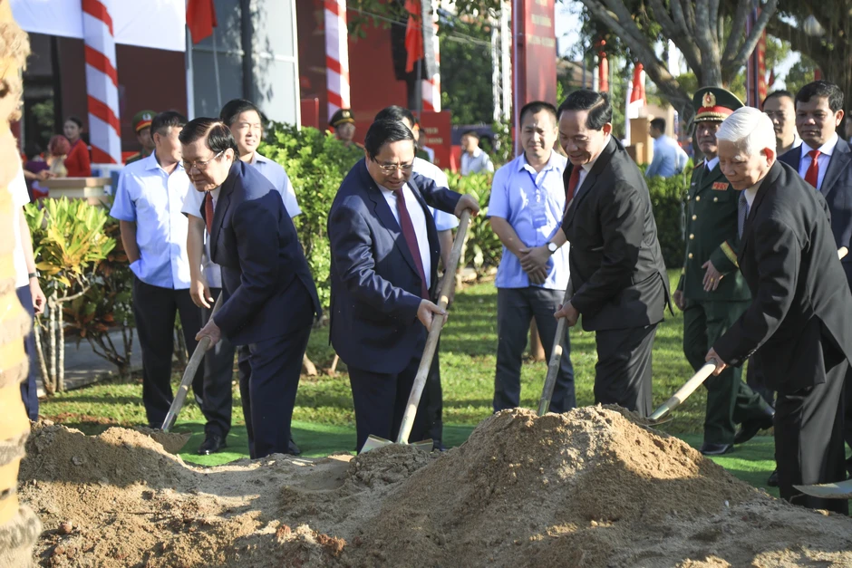 Thủ tướng Phạm Minh Chính: Trân trọng kế thừa, phát huy di sản của Thủ tướng Phạm Văn Đồng Thủ tướng Phạm Minh Chính: Trân trọng kế thừa, phát huy di sản của Thủ tướng Phạm Văn Đồng
