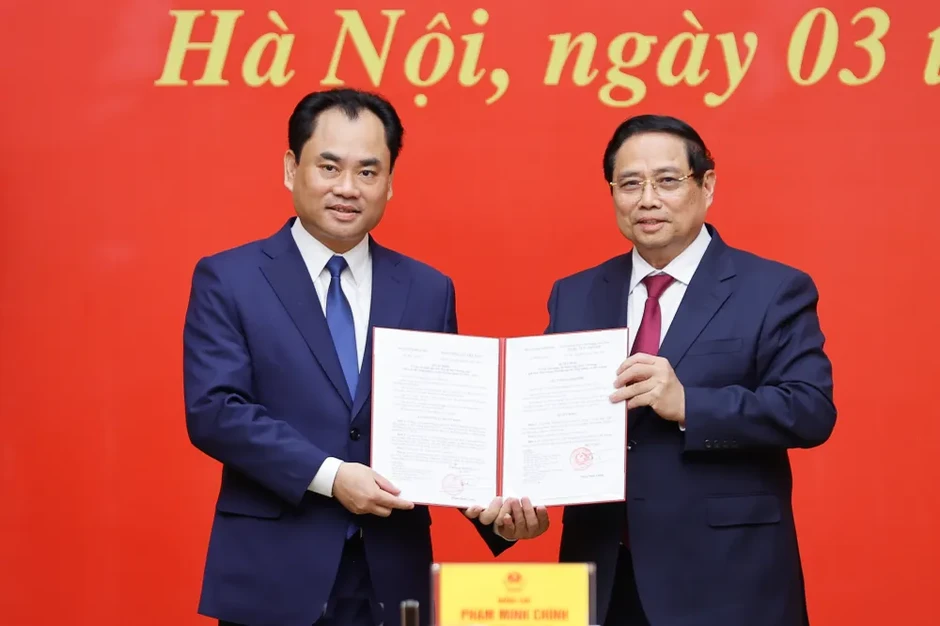 Thủ tướng Phạm Minh Chính trao các quyết định nhân sự Thủ tướng Phạm Minh Chính trao các quyết định nhân sự