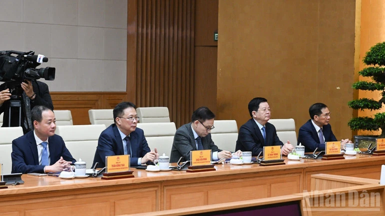 Thủ tướng Phạm Minh Chính trao Quyết định bổ nhiệm Chủ tịch Viện Hàn lâm Khoa học và Công nghệ Việt Nam