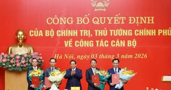 Thủ tướng Phạm Minh Chính trao quyết định chỉ định, bổ nhiệm 5 nhân sự mới