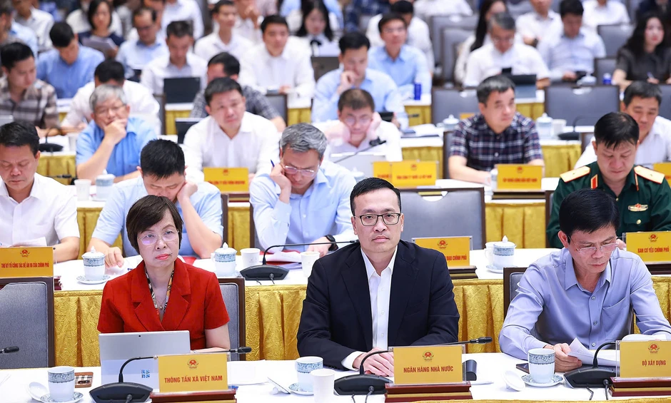 Thủ tướng: Phấn đấu phủ sóng 5G trên toàn quốc Thủ tướng: Phấn đấu phủ sóng 5G trên toàn quốc