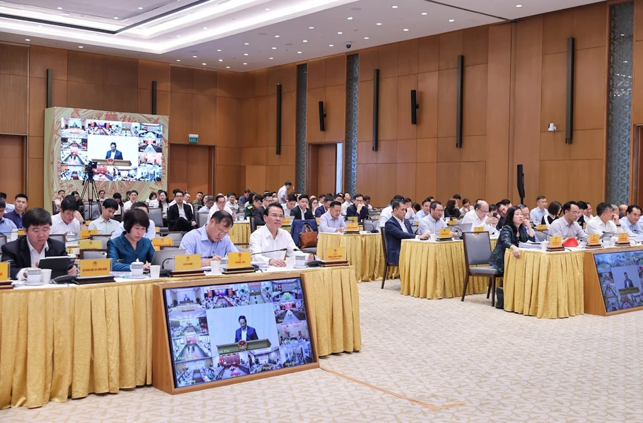 Thủ tướng: Phấn đấu phủ sóng 5G trên toàn quốc Thủ tướng: Phấn đấu phủ sóng 5G trên toàn quốc