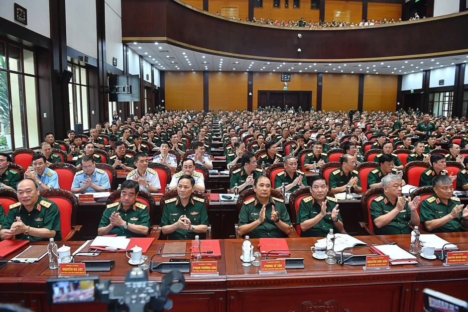 Thủ tướng: Phát triển công nghiệp quốc phòng tự chủ, lưỡng dụng và hiện đại Thủ tướng: Phát triển công nghiệp quốc phòng tự chủ, lưỡng dụng và hiện đại