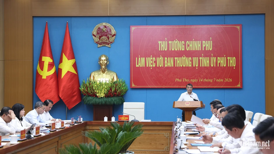 Thủ tướng: Phú Thọ không thể tiếp tục dựa vào nhân công giá rẻ để thu hút đầu tư Thủ tướng: Phú Thọ không thể tiếp tục dựa vào nhân công giá rẻ để thu hút đầu tư