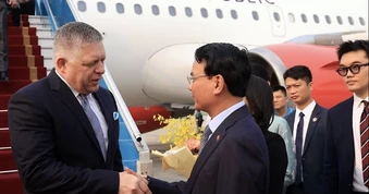 Thủ tướng Slovakia đến Hà Nội, bắt đầu thăm chính thức Việt Nam