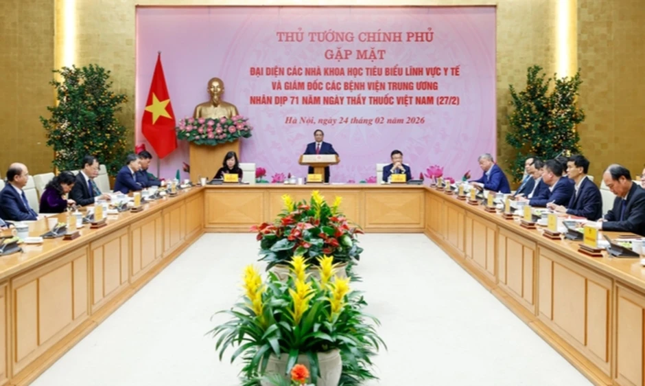Thủ tướng tặng ngành y 20 chữ, mong giữ trọn y đức, tất cả vì dân Thủ tướng tặng ngành y 20 chữ, mong giữ trọn y đức, tất cả vì dân