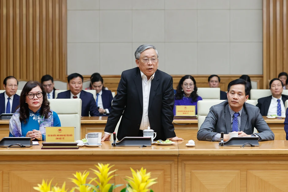 Thủ tướng tặng ngành y 20 chữ, mong giữ trọn y đức, tất cả vì dân Thủ tướng tặng ngành y 20 chữ, mong giữ trọn y đức, tất cả vì dân