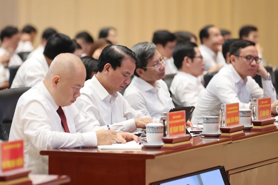 Thủ tướng: Tạo môi trường kinh doanh minh bạch, giảm chi phí cho người dân Thủ tướng: Tạo môi trường kinh doanh minh bạch, giảm chi phí cho người dân