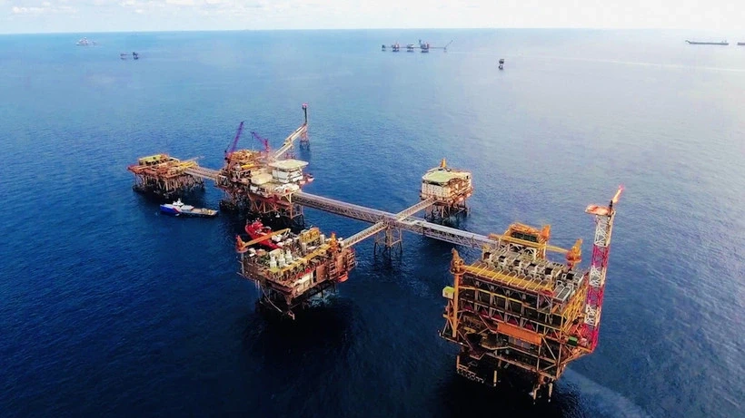 Thủ tướng thăm, làm việc với đối tác hàng đầu của Việt Nam về dầu khí Thủ tướng thăm, làm việc với đối tác hàng đầu của Việt Nam về dầu khí