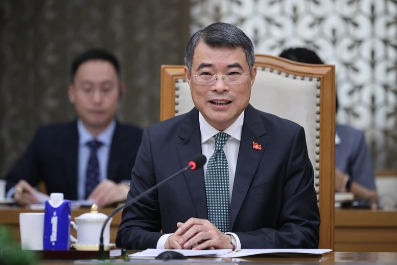 Thủ tướng tiếp Chủ tịch JICA: Thúc đẩy những dự án biểu tượng trong quan hệ Việt - Nhật Thủ tướng tiếp Chủ tịch JICA: Thúc đẩy những dự án biểu tượng trong quan hệ Việt - Nhật