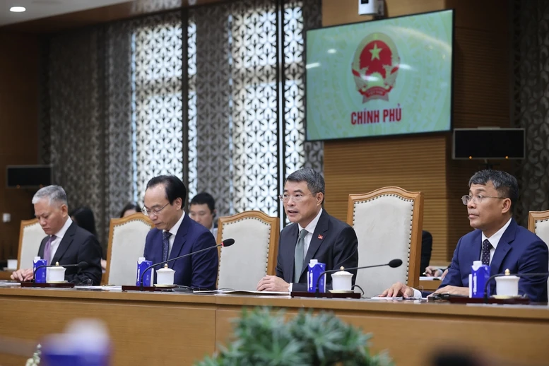 Thủ tướng tiếp Chủ tịch JICA: Thúc đẩy những dự án biểu tượng trong quan hệ Việt - Nhật Thủ tướng tiếp Chủ tịch JICA: Thúc đẩy những dự án biểu tượng trong quan hệ Việt - Nhật
