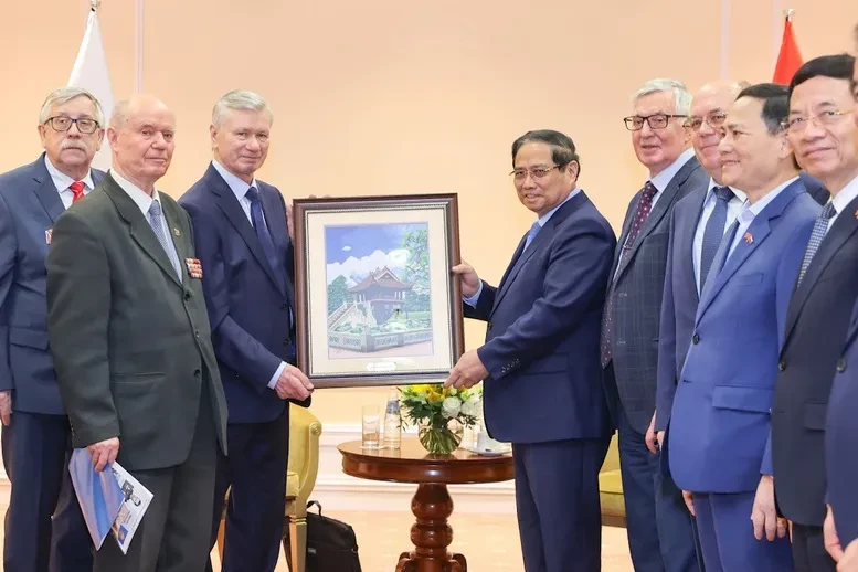 Thủ tướng tiếp lãnh đạo Hội Hữu nghị Nga - Việt và Hội Cựu chiến binh Nga